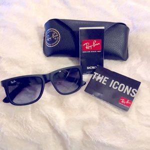 Ray-Ban sunglasses black